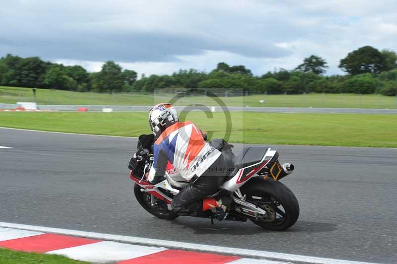 Motorcycle action photographs;Trackday digital images;event digital images;eventdigitalimages;no limits trackday;oulton park;oulton park circuit cheshire;oulton park photographs;peter wileman photography;trackday;trackday photos