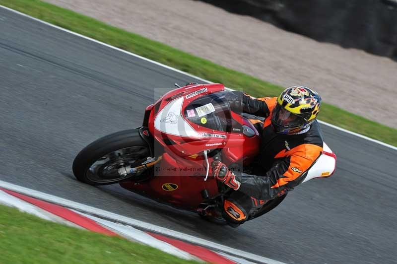Motorcycle action photographs;Trackday digital images;event digital images;eventdigitalimages;no limits trackday;oulton park;oulton park circuit cheshire;oulton park photographs;peter wileman photography;trackday;trackday photos