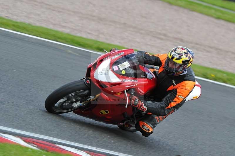 Motorcycle action photographs;Trackday digital images;event digital images;eventdigitalimages;no limits trackday;oulton park;oulton park circuit cheshire;oulton park photographs;peter wileman photography;trackday;trackday photos