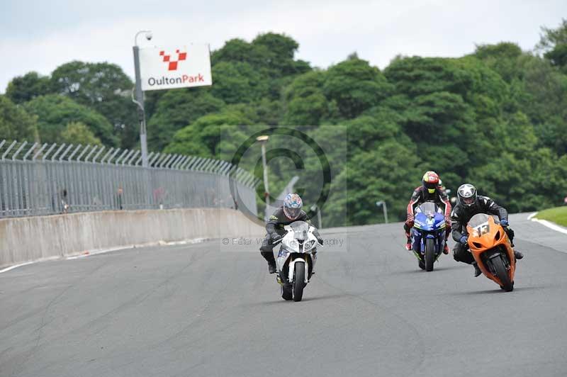 Motorcycle action photographs;Trackday digital images;event digital images;eventdigitalimages;no limits trackday;oulton park;oulton park circuit cheshire;oulton park photographs;peter wileman photography;trackday;trackday photos