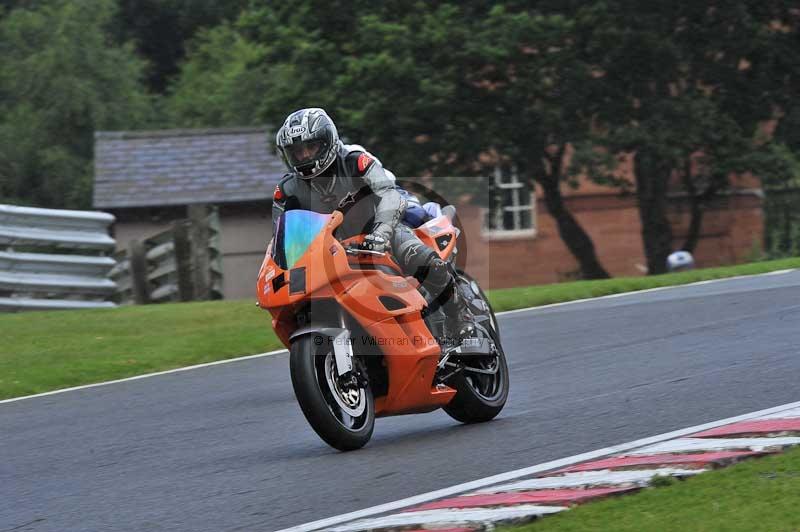 Motorcycle action photographs;Trackday digital images;event digital images;eventdigitalimages;no limits trackday;oulton park;oulton park circuit cheshire;oulton park photographs;peter wileman photography;trackday;trackday photos