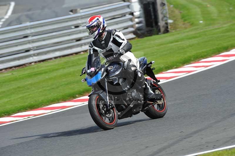 Motorcycle action photographs;Trackday digital images;event digital images;eventdigitalimages;no limits trackday;oulton park;oulton park circuit cheshire;oulton park photographs;peter wileman photography;trackday;trackday photos