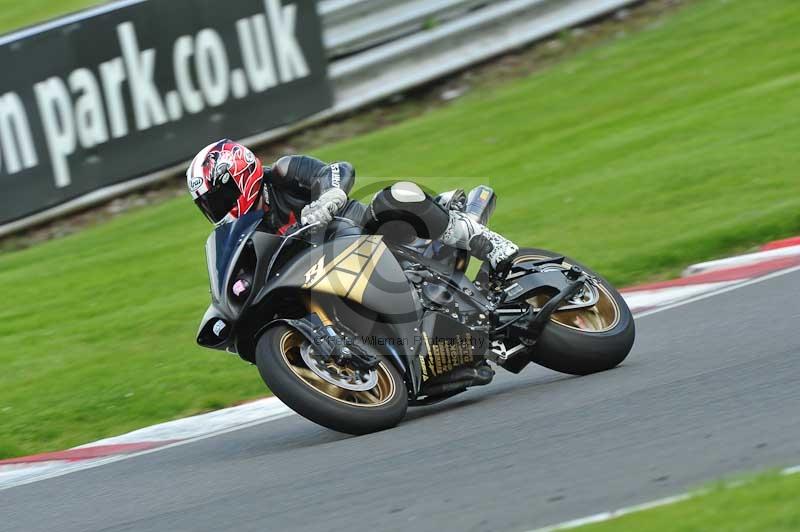 Motorcycle action photographs;Trackday digital images;event digital images;eventdigitalimages;no limits trackday;oulton park;oulton park circuit cheshire;oulton park photographs;peter wileman photography;trackday;trackday photos