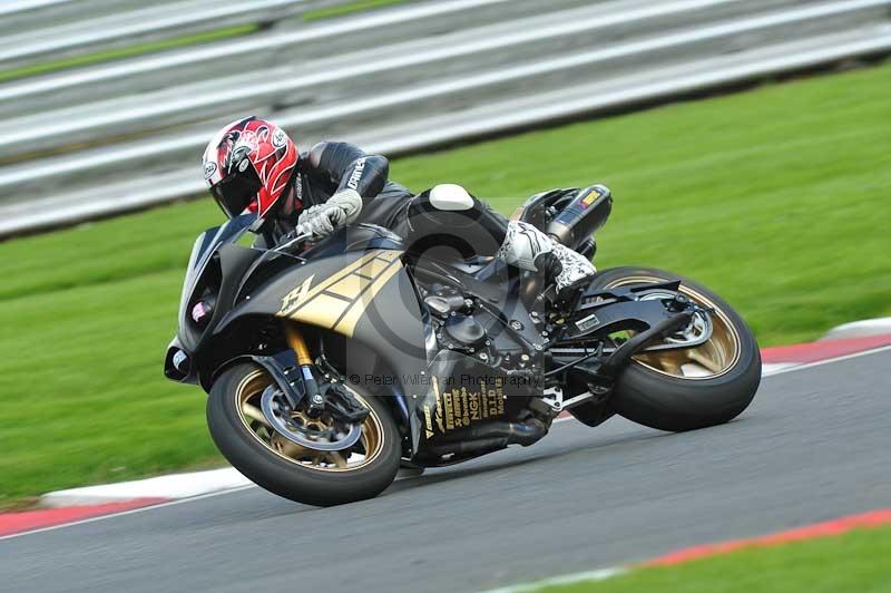 Motorcycle action photographs;Trackday digital images;event digital images;eventdigitalimages;no limits trackday;oulton park;oulton park circuit cheshire;oulton park photographs;peter wileman photography;trackday;trackday photos