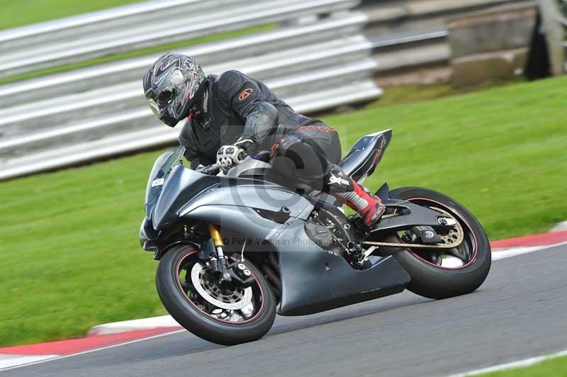 Motorcycle action photographs;Trackday digital images;event digital images;eventdigitalimages;no limits trackday;oulton park;oulton park circuit cheshire;oulton park photographs;peter wileman photography;trackday;trackday photos