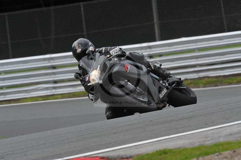 Motorcycle action photographs;Trackday digital images;event digital images;eventdigitalimages;no limits trackday;oulton park;oulton park circuit cheshire;oulton park photographs;peter wileman photography;trackday;trackday photos