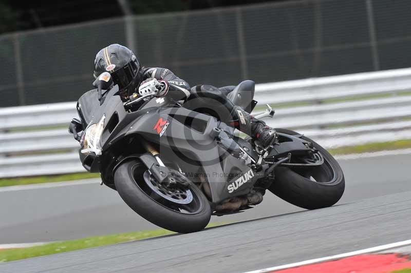 Motorcycle action photographs;Trackday digital images;event digital images;eventdigitalimages;no limits trackday;oulton park;oulton park circuit cheshire;oulton park photographs;peter wileman photography;trackday;trackday photos