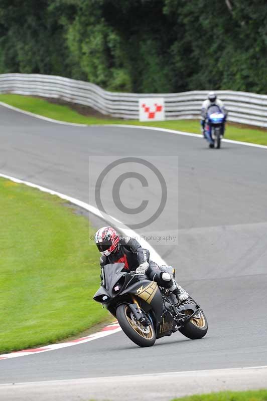 Motorcycle action photographs;Trackday digital images;event digital images;eventdigitalimages;no limits trackday;oulton park;oulton park circuit cheshire;oulton park photographs;peter wileman photography;trackday;trackday photos