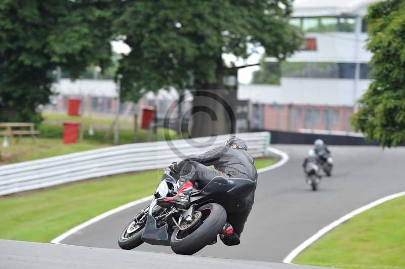 Motorcycle action photographs;Trackday digital images;event digital images;eventdigitalimages;no limits trackday;oulton park;oulton park circuit cheshire;oulton park photographs;peter wileman photography;trackday;trackday photos