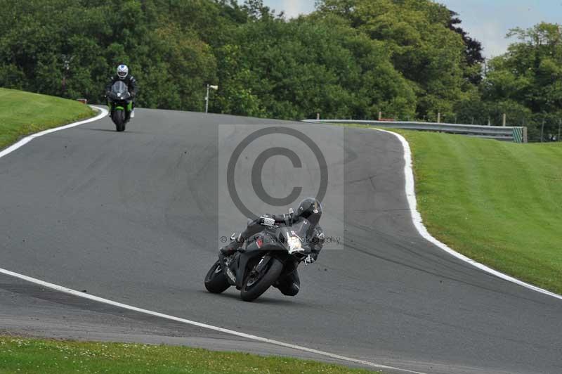 Motorcycle action photographs;Trackday digital images;event digital images;eventdigitalimages;no limits trackday;oulton park;oulton park circuit cheshire;oulton park photographs;peter wileman photography;trackday;trackday photos