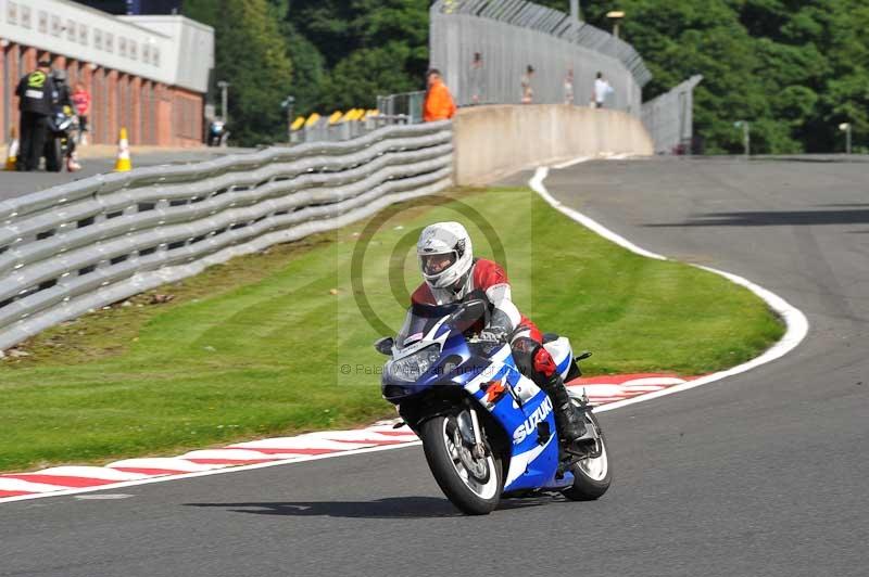 Motorcycle action photographs;Trackday digital images;event digital images;eventdigitalimages;no limits trackday;oulton park;oulton park circuit cheshire;oulton park photographs;peter wileman photography;trackday;trackday photos