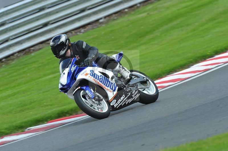 Motorcycle action photographs;Trackday digital images;event digital images;eventdigitalimages;no limits trackday;oulton park;oulton park circuit cheshire;oulton park photographs;peter wileman photography;trackday;trackday photos