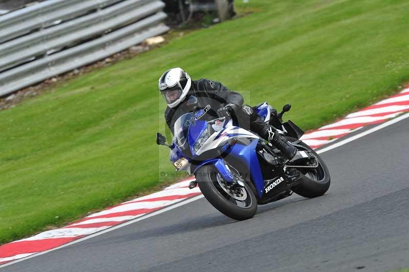 Motorcycle action photographs;Trackday digital images;event digital images;eventdigitalimages;no limits trackday;oulton park;oulton park circuit cheshire;oulton park photographs;peter wileman photography;trackday;trackday photos