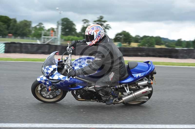 Motorcycle action photographs;Trackday digital images;event digital images;eventdigitalimages;no limits trackday;oulton park;oulton park circuit cheshire;oulton park photographs;peter wileman photography;trackday;trackday photos