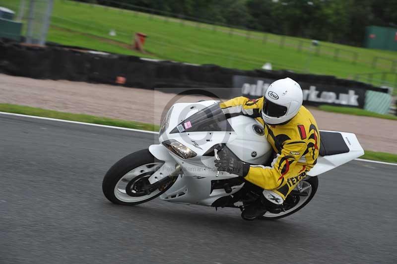 Motorcycle action photographs;Trackday digital images;event digital images;eventdigitalimages;no limits trackday;oulton park;oulton park circuit cheshire;oulton park photographs;peter wileman photography;trackday;trackday photos