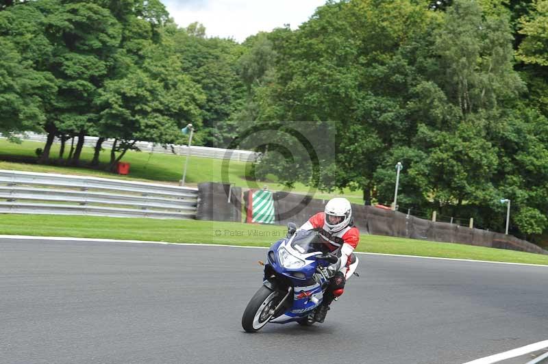 Motorcycle action photographs;Trackday digital images;event digital images;eventdigitalimages;no limits trackday;oulton park;oulton park circuit cheshire;oulton park photographs;peter wileman photography;trackday;trackday photos
