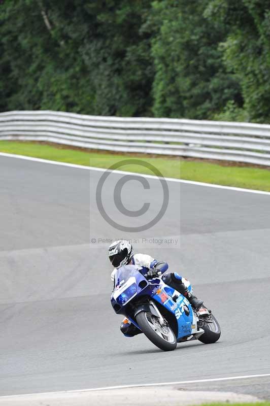 Motorcycle action photographs;Trackday digital images;event digital images;eventdigitalimages;no limits trackday;oulton park;oulton park circuit cheshire;oulton park photographs;peter wileman photography;trackday;trackday photos