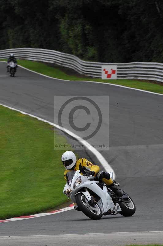 Motorcycle action photographs;Trackday digital images;event digital images;eventdigitalimages;no limits trackday;oulton park;oulton park circuit cheshire;oulton park photographs;peter wileman photography;trackday;trackday photos