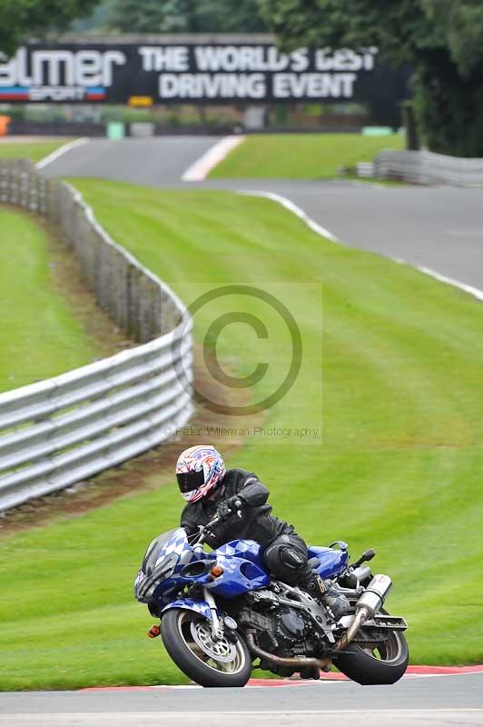Motorcycle action photographs;Trackday digital images;event digital images;eventdigitalimages;no limits trackday;oulton park;oulton park circuit cheshire;oulton park photographs;peter wileman photography;trackday;trackday photos