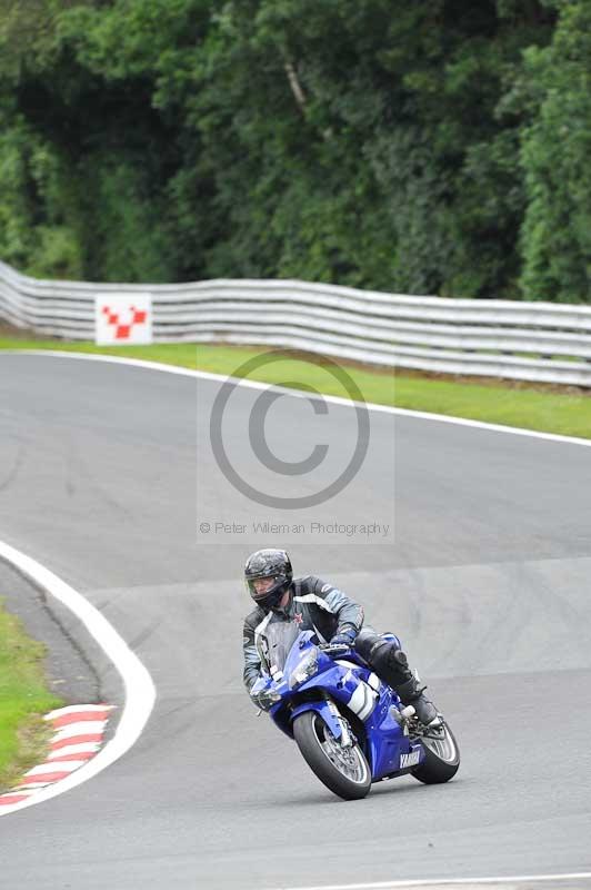 Motorcycle action photographs;Trackday digital images;event digital images;eventdigitalimages;no limits trackday;oulton park;oulton park circuit cheshire;oulton park photographs;peter wileman photography;trackday;trackday photos