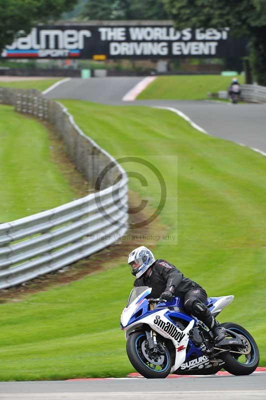 Motorcycle action photographs;Trackday digital images;event digital images;eventdigitalimages;no limits trackday;oulton park;oulton park circuit cheshire;oulton park photographs;peter wileman photography;trackday;trackday photos