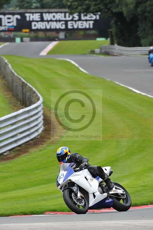 Motorcycle action photographs;Trackday digital images;event digital images;eventdigitalimages;no limits trackday;oulton park;oulton park circuit cheshire;oulton park photographs;peter wileman photography;trackday;trackday photos
