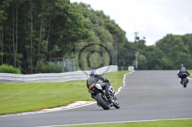 Motorcycle action photographs;Trackday digital images;event digital images;eventdigitalimages;no limits trackday;oulton park;oulton park circuit cheshire;oulton park photographs;peter wileman photography;trackday;trackday photos