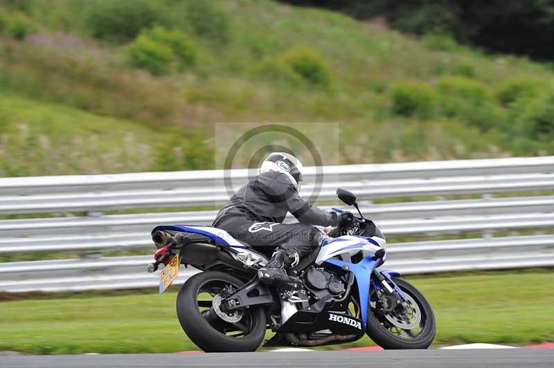Motorcycle action photographs;Trackday digital images;event digital images;eventdigitalimages;no limits trackday;oulton park;oulton park circuit cheshire;oulton park photographs;peter wileman photography;trackday;trackday photos