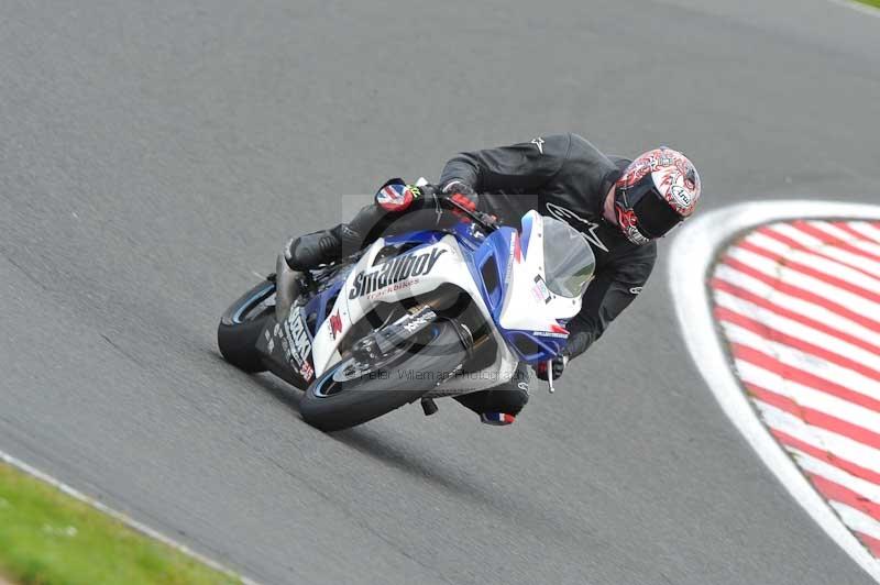 Motorcycle action photographs;Trackday digital images;event digital images;eventdigitalimages;no limits trackday;oulton park;oulton park circuit cheshire;oulton park photographs;peter wileman photography;trackday;trackday photos