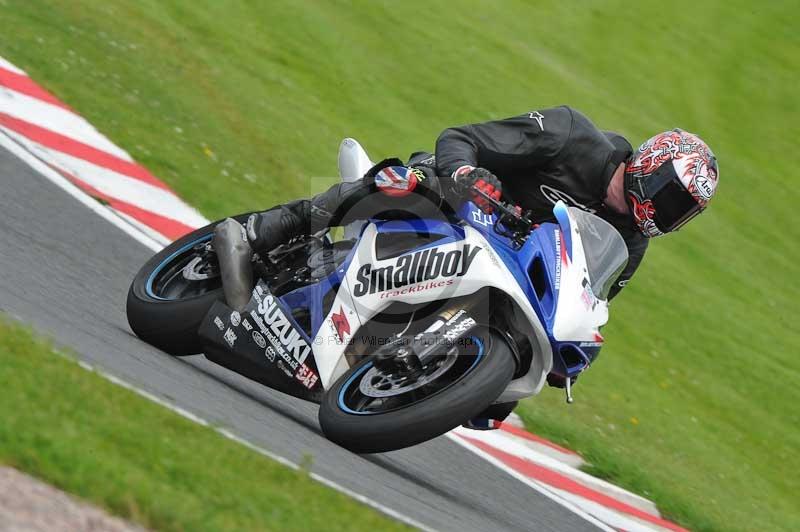 Motorcycle action photographs;Trackday digital images;event digital images;eventdigitalimages;no limits trackday;oulton park;oulton park circuit cheshire;oulton park photographs;peter wileman photography;trackday;trackday photos