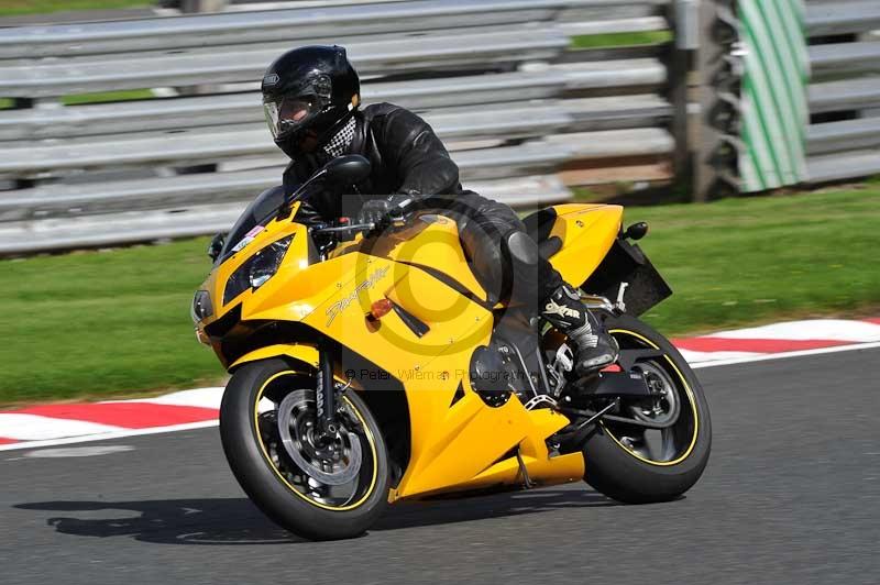 Motorcycle action photographs;Trackday digital images;event digital images;eventdigitalimages;no limits trackday;oulton park;oulton park circuit cheshire;oulton park photographs;peter wileman photography;trackday;trackday photos