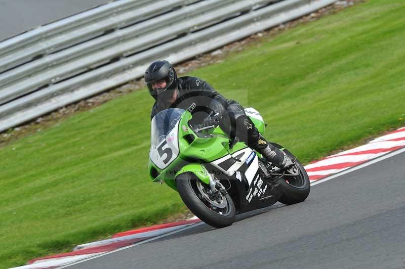 Motorcycle action photographs;Trackday digital images;event digital images;eventdigitalimages;no limits trackday;oulton park;oulton park circuit cheshire;oulton park photographs;peter wileman photography;trackday;trackday photos