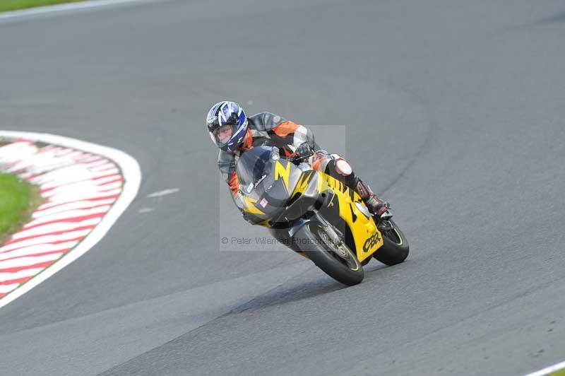 Motorcycle action photographs;Trackday digital images;event digital images;eventdigitalimages;no limits trackday;oulton park;oulton park circuit cheshire;oulton park photographs;peter wileman photography;trackday;trackday photos