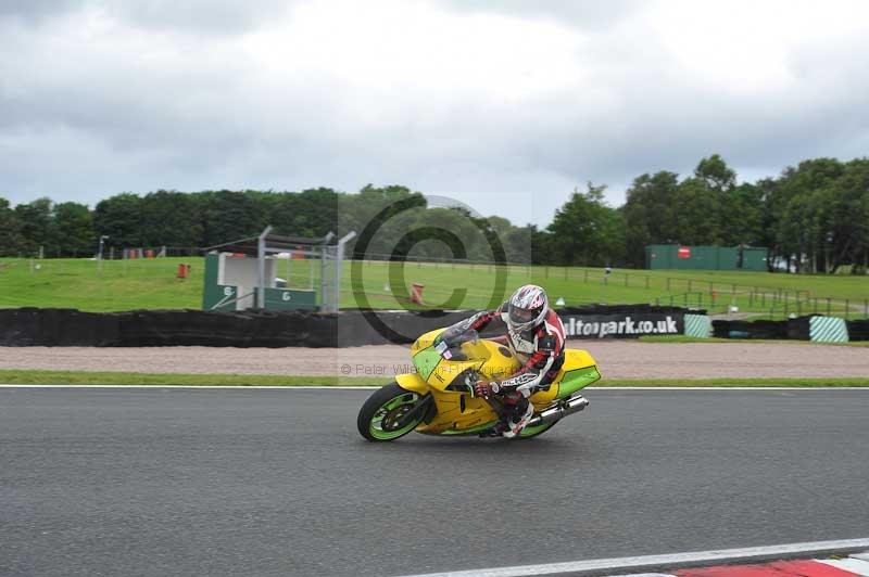 Motorcycle action photographs;Trackday digital images;event digital images;eventdigitalimages;no limits trackday;oulton park;oulton park circuit cheshire;oulton park photographs;peter wileman photography;trackday;trackday photos