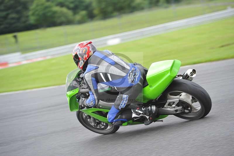 Motorcycle action photographs;Trackday digital images;event digital images;eventdigitalimages;no limits trackday;oulton park;oulton park circuit cheshire;oulton park photographs;peter wileman photography;trackday;trackday photos