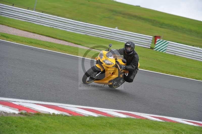 Motorcycle action photographs;Trackday digital images;event digital images;eventdigitalimages;no limits trackday;oulton park;oulton park circuit cheshire;oulton park photographs;peter wileman photography;trackday;trackday photos
