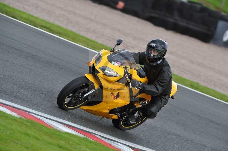 Motorcycle action photographs;Trackday digital images;event digital images;eventdigitalimages;no limits trackday;oulton park;oulton park circuit cheshire;oulton park photographs;peter wileman photography;trackday;trackday photos