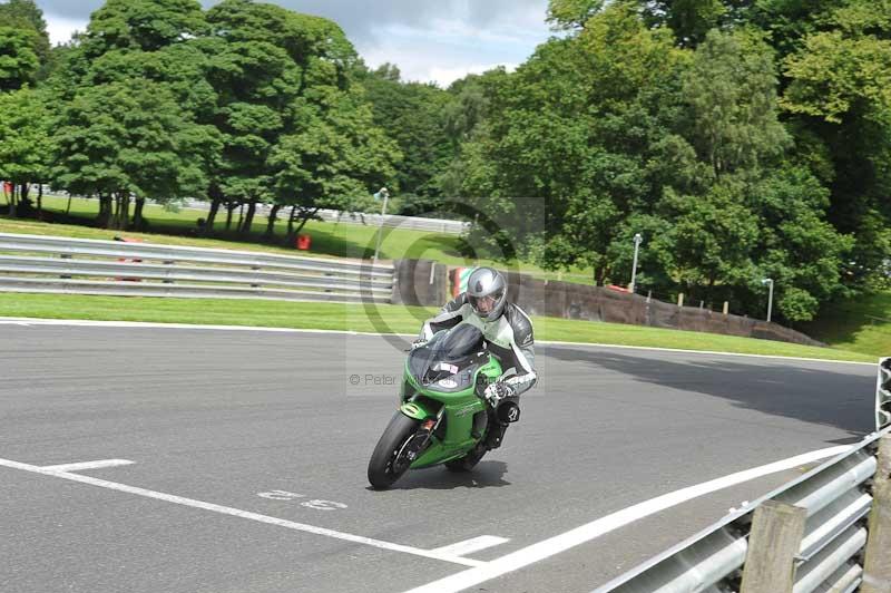 Motorcycle action photographs;Trackday digital images;event digital images;eventdigitalimages;no limits trackday;oulton park;oulton park circuit cheshire;oulton park photographs;peter wileman photography;trackday;trackday photos