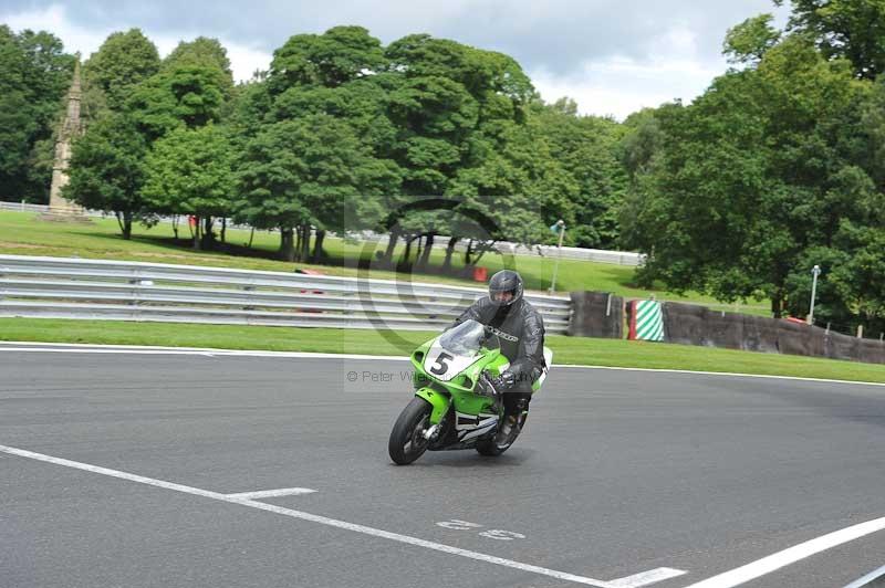 Motorcycle action photographs;Trackday digital images;event digital images;eventdigitalimages;no limits trackday;oulton park;oulton park circuit cheshire;oulton park photographs;peter wileman photography;trackday;trackday photos
