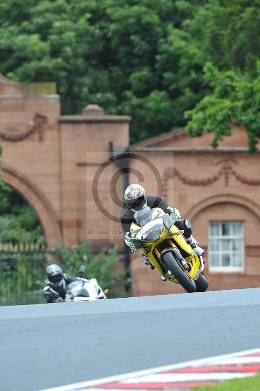 Motorcycle action photographs;Trackday digital images;event digital images;eventdigitalimages;no limits trackday;oulton park;oulton park circuit cheshire;oulton park photographs;peter wileman photography;trackday;trackday photos