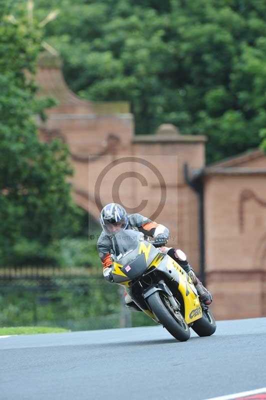 Motorcycle action photographs;Trackday digital images;event digital images;eventdigitalimages;no limits trackday;oulton park;oulton park circuit cheshire;oulton park photographs;peter wileman photography;trackday;trackday photos