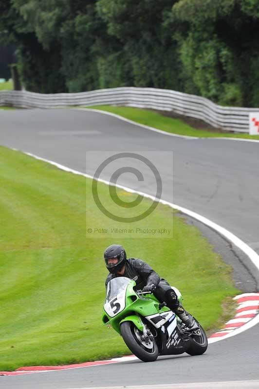 Motorcycle action photographs;Trackday digital images;event digital images;eventdigitalimages;no limits trackday;oulton park;oulton park circuit cheshire;oulton park photographs;peter wileman photography;trackday;trackday photos