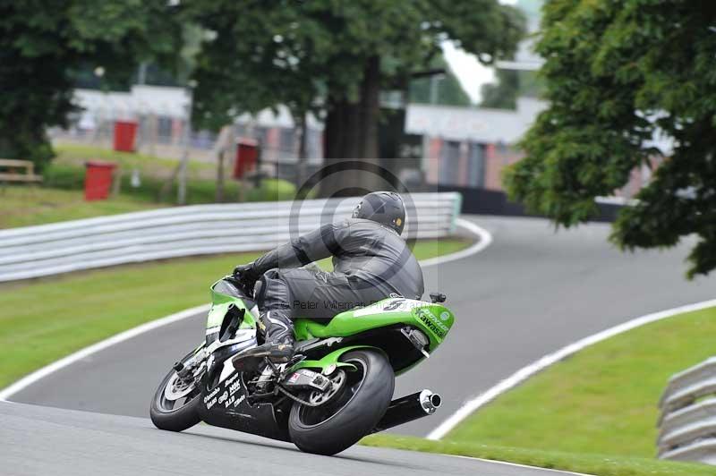 Motorcycle action photographs;Trackday digital images;event digital images;eventdigitalimages;no limits trackday;oulton park;oulton park circuit cheshire;oulton park photographs;peter wileman photography;trackday;trackday photos