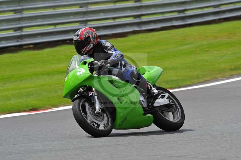 Motorcycle action photographs;Trackday digital images;event digital images;eventdigitalimages;no limits trackday;oulton park;oulton park circuit cheshire;oulton park photographs;peter wileman photography;trackday;trackday photos