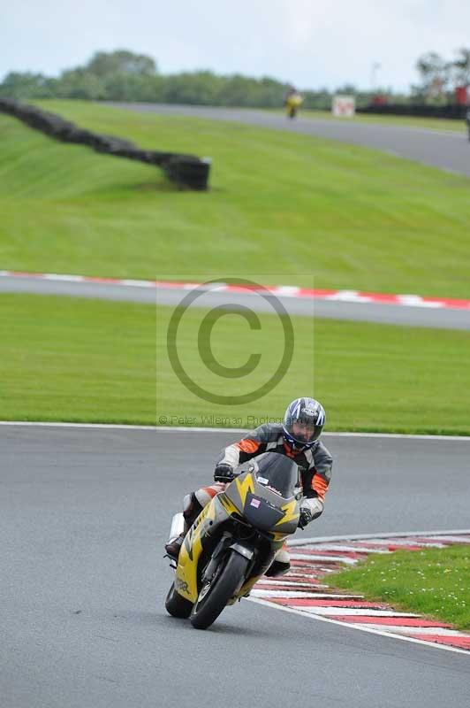 Motorcycle action photographs;Trackday digital images;event digital images;eventdigitalimages;no limits trackday;oulton park;oulton park circuit cheshire;oulton park photographs;peter wileman photography;trackday;trackday photos