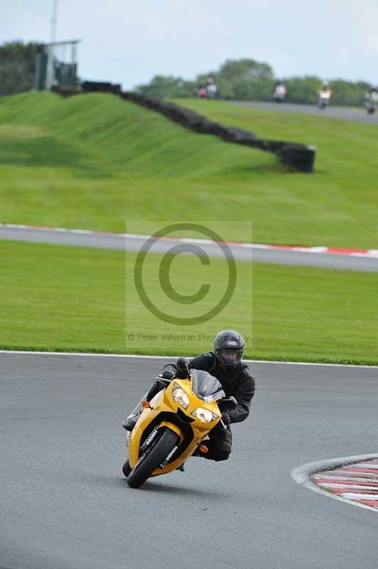Motorcycle action photographs;Trackday digital images;event digital images;eventdigitalimages;no limits trackday;oulton park;oulton park circuit cheshire;oulton park photographs;peter wileman photography;trackday;trackday photos