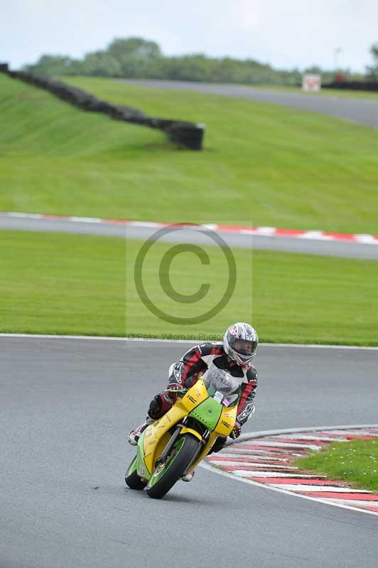 Motorcycle action photographs;Trackday digital images;event digital images;eventdigitalimages;no limits trackday;oulton park;oulton park circuit cheshire;oulton park photographs;peter wileman photography;trackday;trackday photos