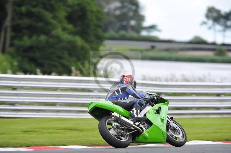 Motorcycle action photographs;Trackday digital images;event digital images;eventdigitalimages;no limits trackday;oulton park;oulton park circuit cheshire;oulton park photographs;peter wileman photography;trackday;trackday photos
