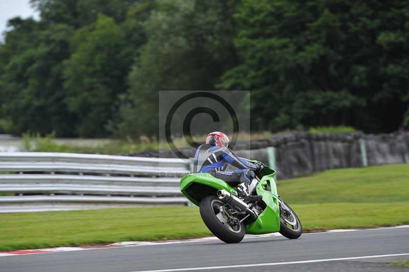 Motorcycle action photographs;Trackday digital images;event digital images;eventdigitalimages;no limits trackday;oulton park;oulton park circuit cheshire;oulton park photographs;peter wileman photography;trackday;trackday photos