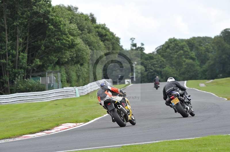 Motorcycle action photographs;Trackday digital images;event digital images;eventdigitalimages;no limits trackday;oulton park;oulton park circuit cheshire;oulton park photographs;peter wileman photography;trackday;trackday photos